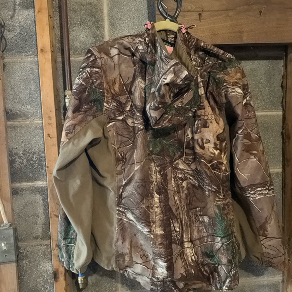 Cabela's Camouflage Jacket - Picture 2 of 2